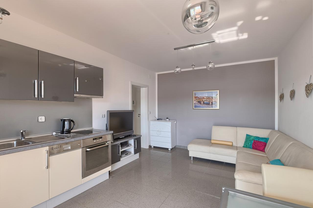 Apartmant Korina Stara Novalja Buitenkant foto